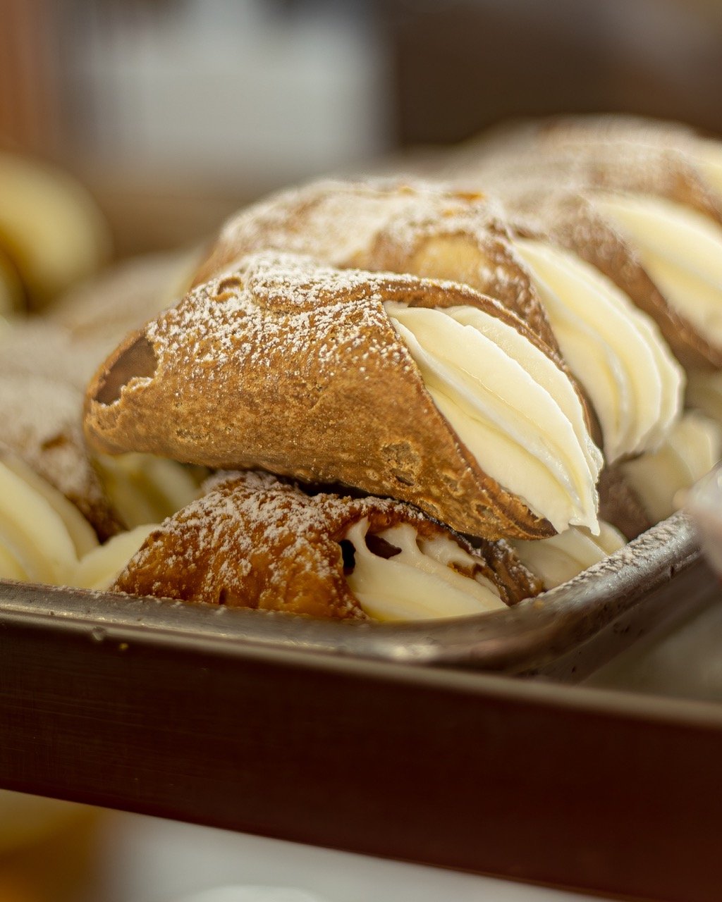 Artisan cannoli pastries